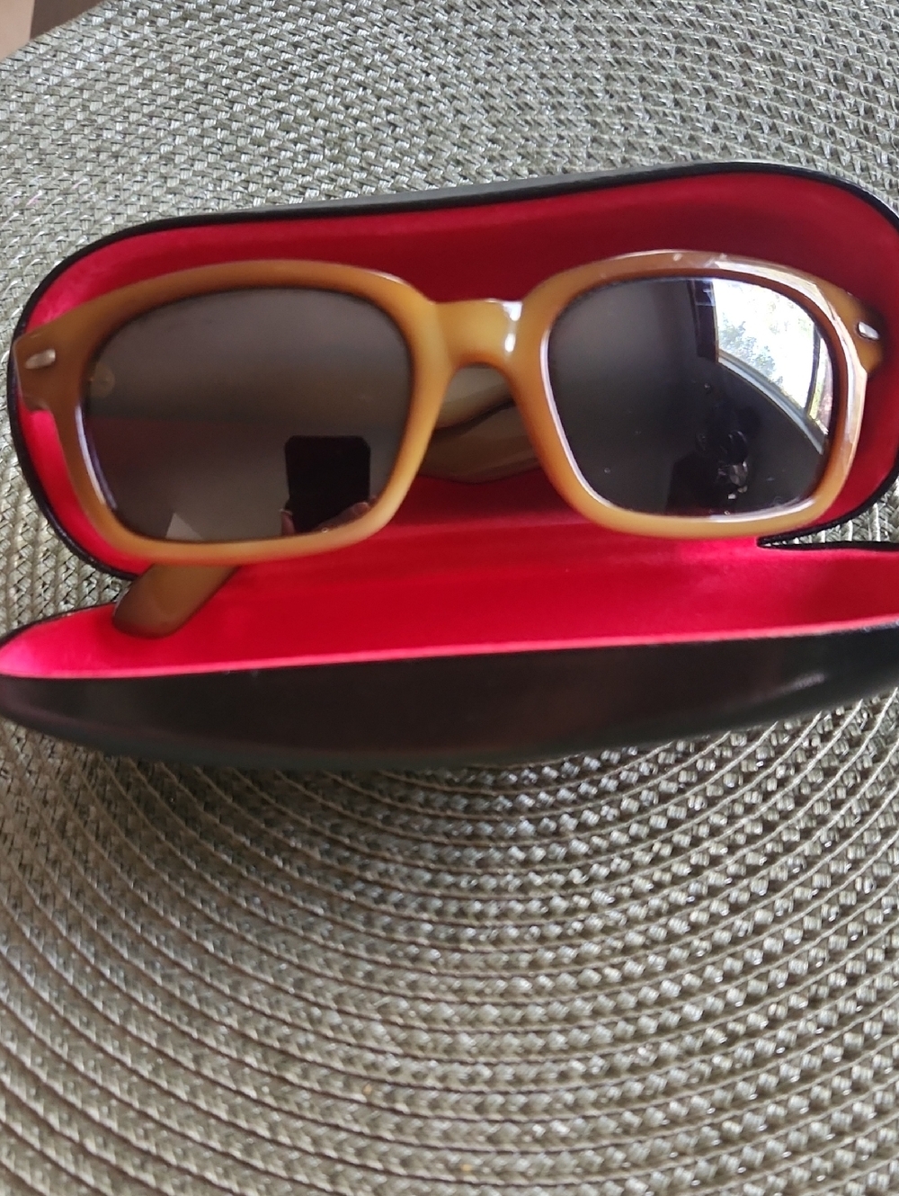 Brown  VUARNET FRANCE Tortoiseshell Sunglasses - Classic Square Frames. VL 2201